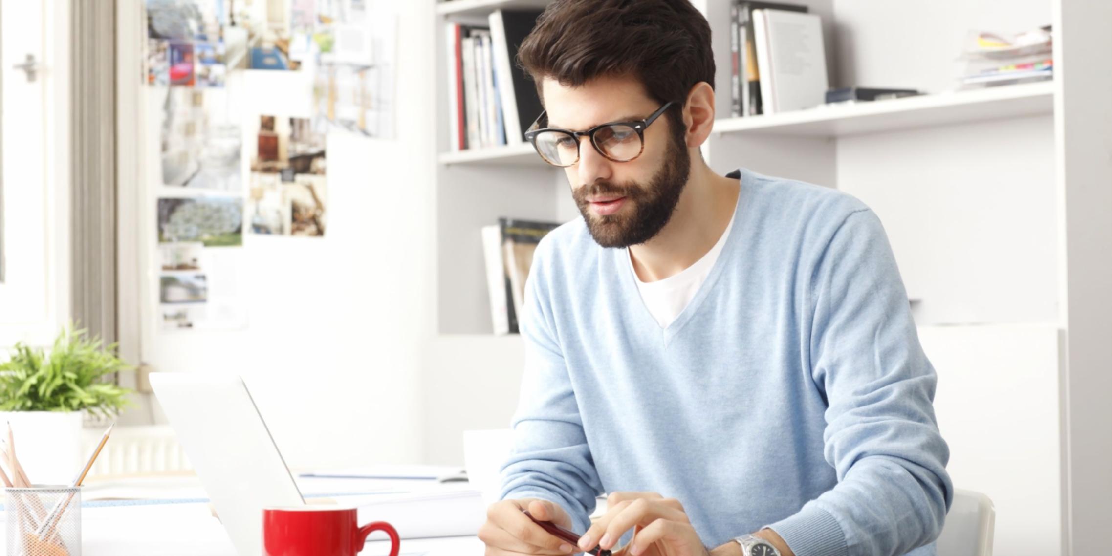 Analyse financière approfondie en session de travail